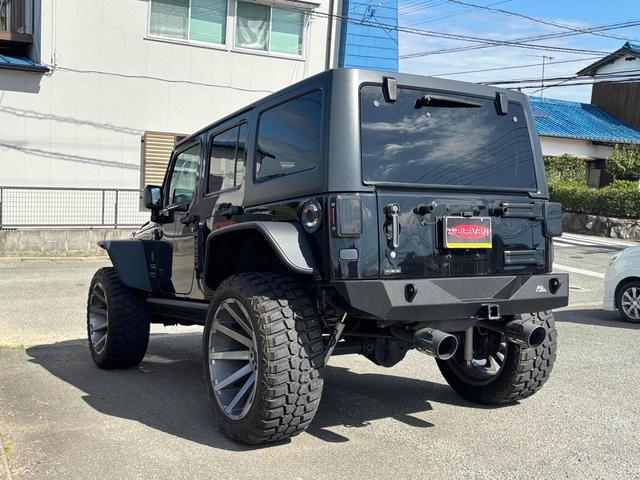 ジープ・ラングラーアンリミテッド スポーツ　４ＷＤ　ＥＴＣ　バックカメラ　オートクルーズコントロール　ナビ　ＴＶ　アルミホイール　ＡＴ　盗難防止システム　ＣＤ　ＤＶＤ再生　ＵＳＢ　Ｂｌｕｅｔｏｏｔｈ　ＡＢＳ　ＥＳＣ　エアコン　パワーウィンドウ（25枚目）