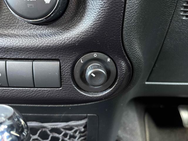 ジープ・ラングラーアンリミテッド スポーツ　４ＷＤ　ＥＴＣ　バックカメラ　オートクルーズコントロール　ナビ　ＴＶ　アルミホイール　ＡＴ　盗難防止システム　ＣＤ　ＤＶＤ再生　ＵＳＢ　Ｂｌｕｅｔｏｏｔｈ　ＡＢＳ　ＥＳＣ　エアコン　パワーウィンドウ（55枚目）