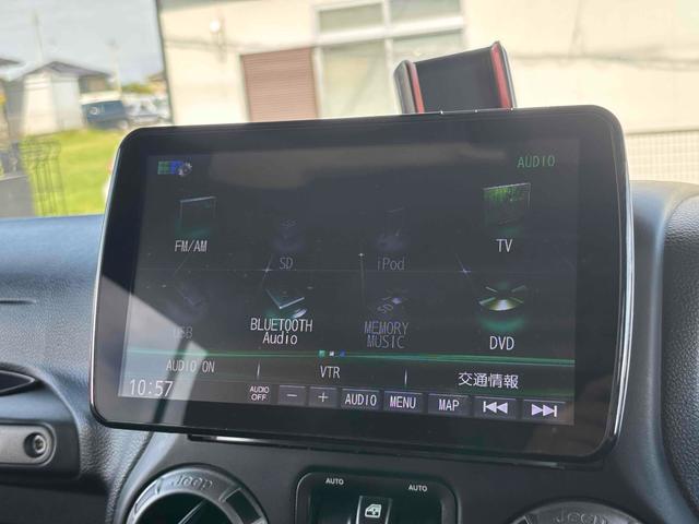 ジープ・ラングラーアンリミテッド スポーツ　４ＷＤ　ＥＴＣ　バックカメラ　オートクルーズコントロール　ナビ　ＴＶ　アルミホイール　ＡＴ　盗難防止システム　ＣＤ　ＤＶＤ再生　ＵＳＢ　Ｂｌｕｅｔｏｏｔｈ　ＡＢＳ　ＥＳＣ　エアコン　パワーウィンドウ（57枚目）