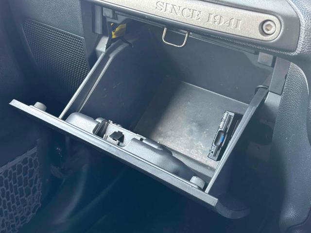 ジープ・ラングラーアンリミテッド スポーツ　４ＷＤ　ＥＴＣ　バックカメラ　オートクルーズコントロール　ナビ　ＴＶ　アルミホイール　ＡＴ　盗難防止システム　ＣＤ　ＤＶＤ再生　ＵＳＢ　Ｂｌｕｅｔｏｏｔｈ　ＡＢＳ　ＥＳＣ　エアコン　パワーウィンドウ（63枚目）