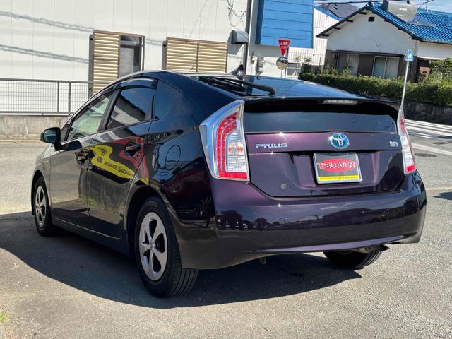 プリウス Ｓ　ドライブレコーダー　ＥＴＣ　バックカメラ　ナビ　ＴＶ　アルミホイール　オートライト　ＨＩＤ　スマートキー　電動格納ミラー　ＣＶＴ　盗難防止システム　衝突安全ボディ　ＡＢＳ　ＥＳＣ　ＣＤ（18枚目）