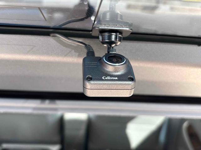 プリウス Ｓ　ドライブレコーダー　ＥＴＣ　バックカメラ　ナビ　ＴＶ　アルミホイール　オートライト　ＨＩＤ　スマートキー　電動格納ミラー　ＣＶＴ　盗難防止システム　衝突安全ボディ　ＡＢＳ　ＥＳＣ　ＣＤ（41枚目）