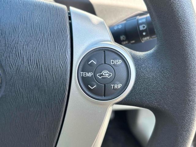 プリウス Ｓ　ドライブレコーダー　ＥＴＣ　バックカメラ　ナビ　ＴＶ　アルミホイール　オートライト　ＨＩＤ　スマートキー　電動格納ミラー　ＣＶＴ　盗難防止システム　衝突安全ボディ　ＡＢＳ　ＥＳＣ　ＣＤ（42枚目）