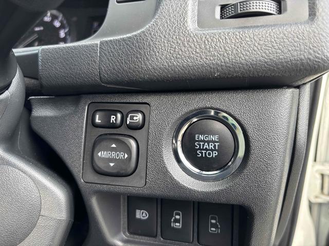 ハイエースバン スーパーＧＬ　ダークプライムＩＩ　ＥＴＣ　バックカメラ　ナビ　ＴＶ　クリアランスソナー　レーンアシスト　衝突被害軽減システム　両側電動スライドドア　オートマチックハイビーム　オートライト　アルミホイール　スマートキー　後席モニター（11枚目）