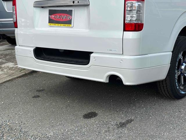 ハイエースバン スーパーＧＬ　ダークプライムＩＩ　ＥＴＣ　バックカメラ　ナビ　ＴＶ　クリアランスソナー　レーンアシスト　衝突被害軽減システム　両側電動スライドドア　オートマチックハイビーム　オートライト　アルミホイール　スマートキー　後席モニター（35枚目）