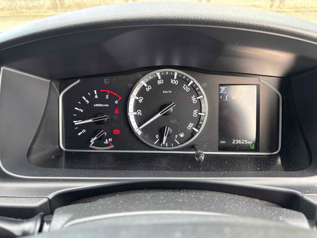 ハイエースバン スーパーＧＬ　ダークプライムＩＩ　ＥＴＣ　バックカメラ　ナビ　ＴＶ　クリアランスソナー　レーンアシスト　衝突被害軽減システム　両側電動スライドドア　オートマチックハイビーム　オートライト　アルミホイール　スマートキー　後席モニター（52枚目）