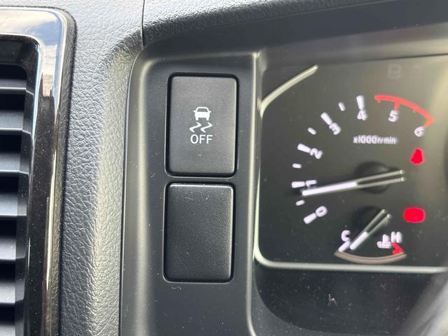 ハイエースバン スーパーＧＬ　ダークプライムＩＩ　ＥＴＣ　バックカメラ　ナビ　ＴＶ　クリアランスソナー　レーンアシスト　衝突被害軽減システム　両側電動スライドドア　オートマチックハイビーム　オートライト　アルミホイール　スマートキー　後席モニター（66枚目）