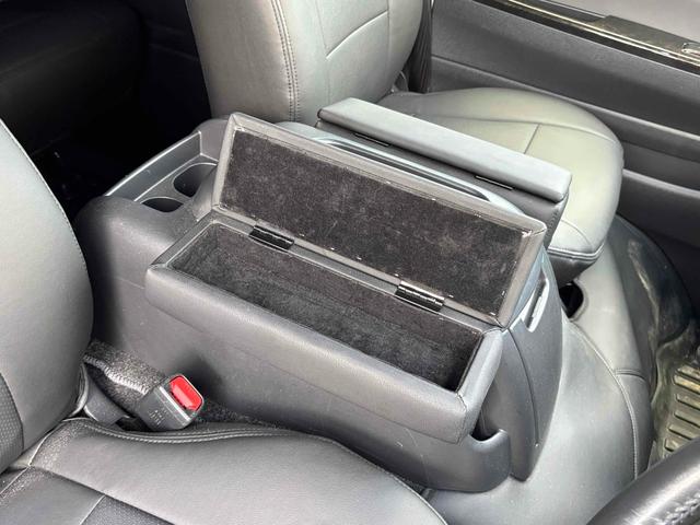 ハイエースバン スーパーＧＬ　ダークプライムＩＩ　ＥＴＣ　バックカメラ　ナビ　ＴＶ　クリアランスソナー　レーンアシスト　衝突被害軽減システム　両側電動スライドドア　オートマチックハイビーム　オートライト　アルミホイール　スマートキー　後席モニター（69枚目）