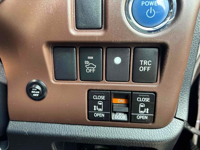 エスクァイア ハイブリッドＧｉ　ＥＴＣ　バックカメラ　ナビ　ＴＶ　オートクルーズコントロール　両側電動スライドドア　オートライト　ＬＥＤヘッドランプ　スマートキー　アイドリングストップ　電動格納ミラー　シートヒーター　３列シート（9枚目）