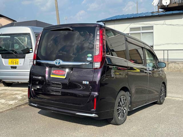 エスクァイア ハイブリッドＧｉ　ＥＴＣ　バックカメラ　ナビ　ＴＶ　オートクルーズコントロール　両側電動スライドドア　オートライト　ＬＥＤヘッドランプ　スマートキー　アイドリングストップ　電動格納ミラー　シートヒーター　３列シート（18枚目）