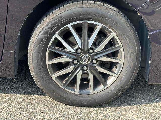 エスクァイア ハイブリッドＧｉ　ＥＴＣ　バックカメラ　ナビ　ＴＶ　オートクルーズコントロール　両側電動スライドドア　オートライト　ＬＥＤヘッドランプ　スマートキー　アイドリングストップ　電動格納ミラー　シートヒーター　３列シート（27枚目）