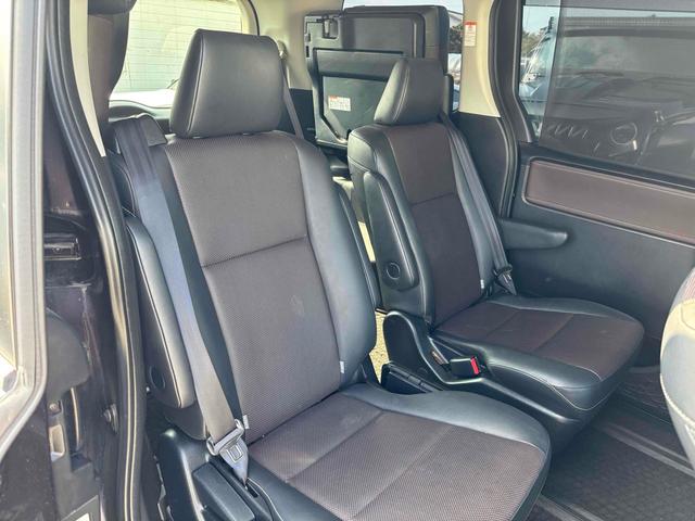 エスクァイア ハイブリッドＧｉ　ＥＴＣ　バックカメラ　ナビ　ＴＶ　オートクルーズコントロール　両側電動スライドドア　オートライト　ＬＥＤヘッドランプ　スマートキー　アイドリングストップ　電動格納ミラー　シートヒーター　３列シート（36枚目）