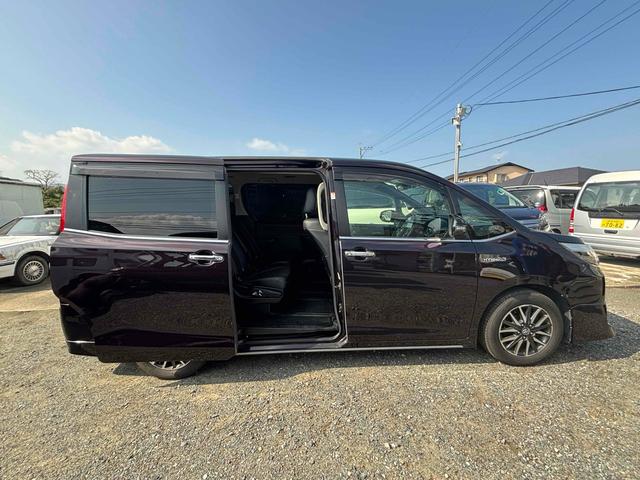 エスクァイア ハイブリッドＧｉ　ＥＴＣ　バックカメラ　ナビ　ＴＶ　オートクルーズコントロール　両側電動スライドドア　オートライト　ＬＥＤヘッドランプ　スマートキー　アイドリングストップ　電動格納ミラー　シートヒーター　３列シート（43枚目）