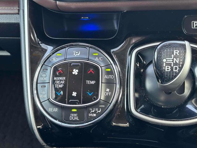 エスクァイア ハイブリッドＧｉ　ＥＴＣ　バックカメラ　ナビ　ＴＶ　オートクルーズコントロール　両側電動スライドドア　オートライト　ＬＥＤヘッドランプ　スマートキー　アイドリングストップ　電動格納ミラー　シートヒーター　３列シート（51枚目）