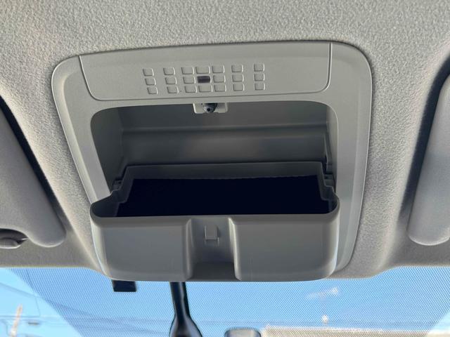 エスクァイア ハイブリッドＧｉ　ＥＴＣ　バックカメラ　ナビ　ＴＶ　オートクルーズコントロール　両側電動スライドドア　オートライト　ＬＥＤヘッドランプ　スマートキー　アイドリングストップ　電動格納ミラー　シートヒーター　３列シート（57枚目）