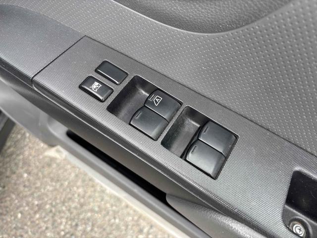 �p���[�E�B���h�E�̃X�C�b�`�ł���B�^�]�Ȃɋ��Ȃ��瑋���J���߂̃R���g���[���ł��܂���B