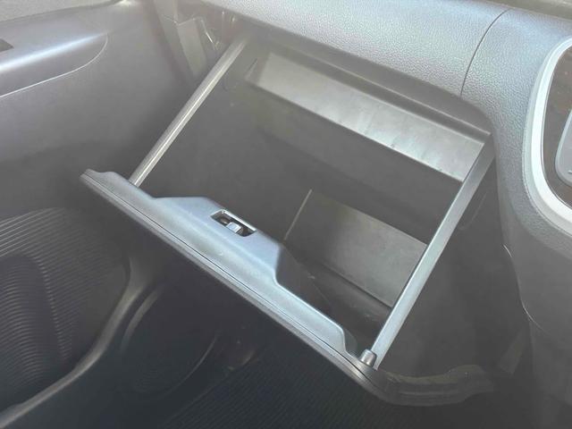 Ｎ－ＢＯＸ Ｇ　ターボＳＳパッケージ　ＥＴＣ　バックカメラ　両側電動スライドドア　ナビ　ＴＶ　オートクルーズコントロール　衝突被害軽減システム　オートライト　ＨＩＤ　スマートキー　アイドリングストップ　電動格納ミラー　シートヒーター（49枚目）