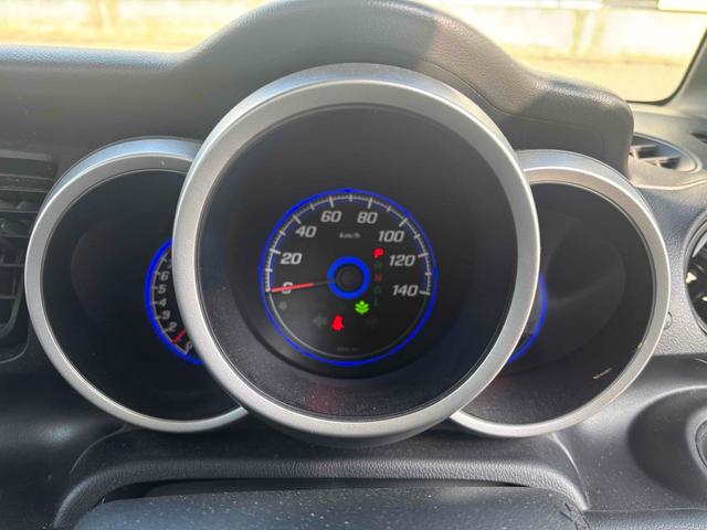 Ｎ－ＢＯＸカスタム Ｇ　両側スライド・片側電動　オートライト　ＨＩＤ　スマートキー　アイドリングストップ　電動格納ミラー　ベンチシート　ＣＶＴ　盗難防止システム　ＡＢＳ　ＥＳＣ　ＣＤ　ＵＳＢ　エアコン　パワーステアリング（46枚目）