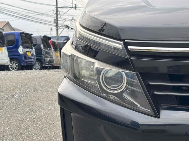 ヴォクシー ハイブリッドＶ　ワンオーナー　ＥＴＣ　バックカメラ　ナビ　ＴＶ　オートクルーズコントロール　両側スライド・片側電動　オートライト　ＬＥＤヘッドランプ　スマートキー　電動格納ミラー　シートヒーター　３列シート　ＣＶＴ（25枚目）