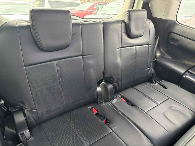 ヴォクシー ハイブリッドＶ　ワンオーナー　ＥＴＣ　バックカメラ　ナビ　ＴＶ　オートクルーズコントロール　両側スライド・片側電動　オートライト　ＬＥＤヘッドランプ　スマートキー　電動格納ミラー　シートヒーター　３列シート　ＣＶＴ（40枚目）