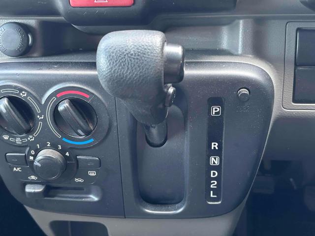 エブリイ PC ETC 両側スライドドア クリアランスソナー レーンアシスト 衝突被害軽減システム オートライト キーレスエントリー AT 盗難防止システム ABS ESC 衝突安全ボディ エアコン(38枚目)