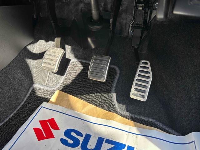 スイフトスポーツ ZC33S ファイナルエディション バックカメラ クリアランスソナー オートクルーズコントロール レーンアシスト 衝突被害軽減システム アルミホイール オートライト LEDヘッドランプ スマートキー 電動格納ミラー シートヒーター MT(45枚目)