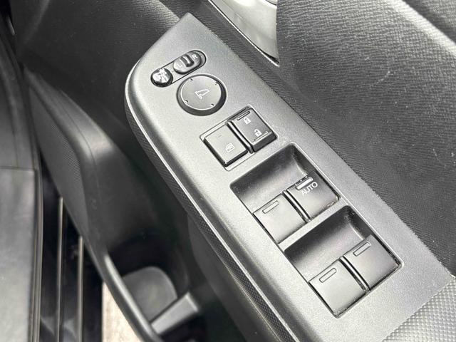 ステップワゴンスパーダ パワーエディション ワンオーナー ETC バックカメラ ナビ TV 両側電動スライドドア HID キーレスエントリー アイドリングストップ 電動格納ミラー 3列シート CVT アルミホイール CD DVD再生 USB(8枚目)