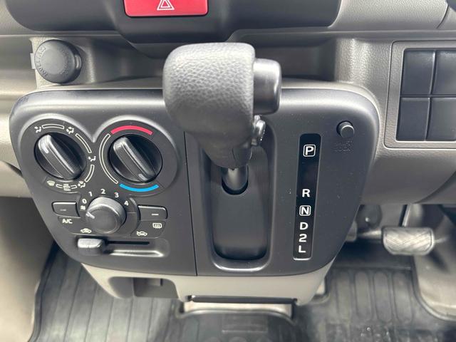 エブリイ PAリミテッド 4AT 衝突被害軽減システム クリアランスソナー レーンアシスト 両側スライドドア キーレスエントリー オートライト ABS ESC エアコン パワーステアリング 運転席エアバッグ(38枚目)