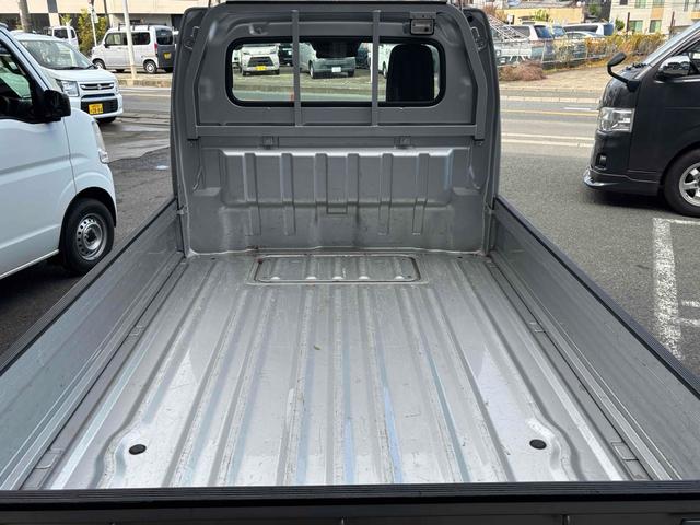 キャリイトラック 　ＭＴ　ワンオーナー　衝突被害軽減システム　レーンアシスト　ＥＴＣ　オートライト　ＥＳＣ　エアコン　パワーウィンドウ　運転席エアバッグ　助手席エアバッグ　ＣＤ　ミュージックプレイヤー接続可（20枚目）