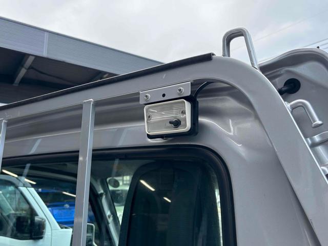 キャリイトラック 　ＭＴ　ワンオーナー　衝突被害軽減システム　レーンアシスト　ＥＴＣ　オートライト　ＥＳＣ　エアコン　パワーウィンドウ　運転席エアバッグ　助手席エアバッグ　ＣＤ　ミュージックプレイヤー接続可（21枚目）