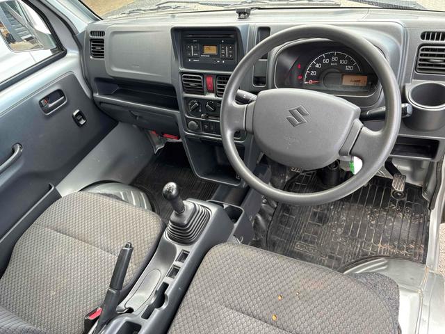 キャリイトラック 　ＭＴ　ワンオーナー　衝突被害軽減システム　レーンアシスト　ＥＴＣ　オートライト　ＥＳＣ　エアコン　パワーウィンドウ　運転席エアバッグ　助手席エアバッグ　ＣＤ　ミュージックプレイヤー接続可（23枚目）