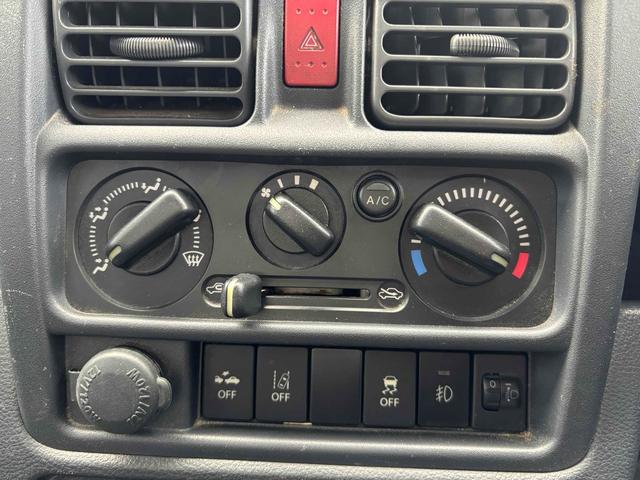 キャリイトラック 　ＭＴ　ワンオーナー　衝突被害軽減システム　レーンアシスト　ＥＴＣ　オートライト　ＥＳＣ　エアコン　パワーウィンドウ　運転席エアバッグ　助手席エアバッグ　ＣＤ　ミュージックプレイヤー接続可（35枚目）