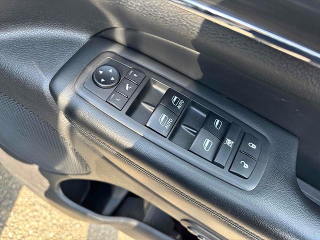 ジープ・グランドチェロキー リミテッド 後期 ナビ カープレイ パワーバックドア ETC フロント・バックカメラ パーキングアシスト フルセグ Bluetooth ブラックレザー シートヒーター/ベンチレーション アダプティブクルコン(11枚目)