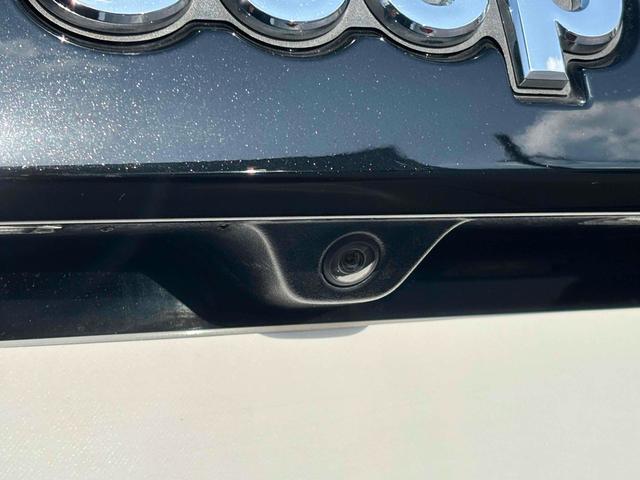 ジープ・グランドチェロキー リミテッド 後期 ナビ カープレイ パワーバックドア ETC フロント・バックカメラ パーキングアシスト フルセグ Bluetooth ブラックレザー シートヒーター/ベンチレーション アダプティブクルコン(18枚目)