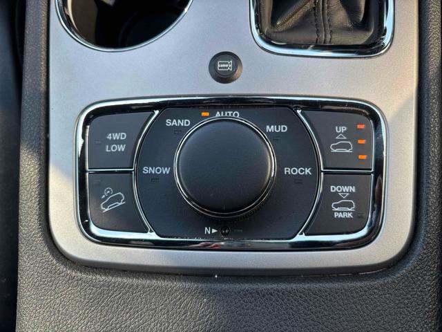 ジープ・グランドチェロキー リミテッド 後期 ナビ カープレイ パワーバックドア ETC フロント・バックカメラ パーキングアシスト フルセグ Bluetooth ブラックレザー シートヒーター/ベンチレーション アダプティブクルコン(48枚目)