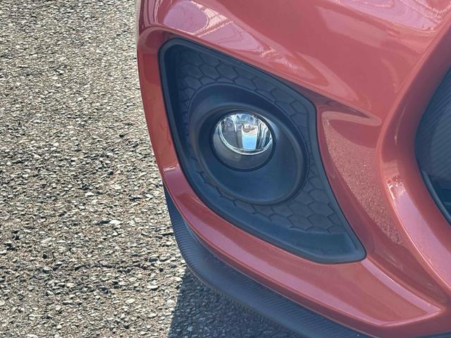 スイフトスポーツ ベースグレード　ワンオーナー　ディスプレイオーディオ　前後ドライブレコーダー　全方位モニター　衝突被害軽減ブレーキ　車線逸脱防止　アダプティブクルコン　Ｂｌｕｅｔｏｏｔｈ　シートヒーター　スペアキー　取説　保証書（27枚目）