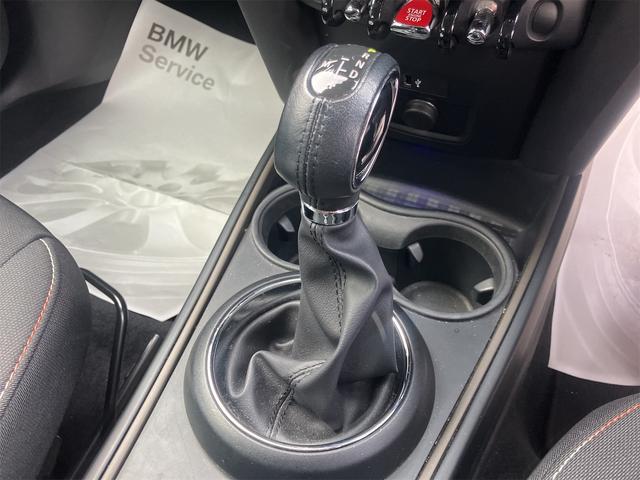 ���i�����ގ��ɕK�����삷�郌�o�[�ł��B����̂��₷�����̂ɂȂ��Ă��܂��B���Ј�x�̊����Ă��������B