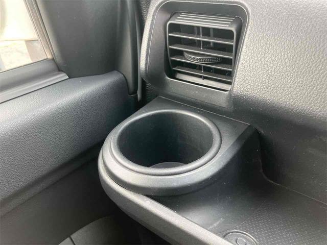 ハイゼットカーゴ クルーズＳＡＩＩＩ　ハイルーフ　ＡＴ　衝突被害軽減システム　ナビ　ＴＶ　両側スライドドア　キーレスエントリー　アイドリングストップ　電動格納ミラー　オートマチックハイビーム　オートライト　アルミホイール　ＡＢＳ（38枚目）