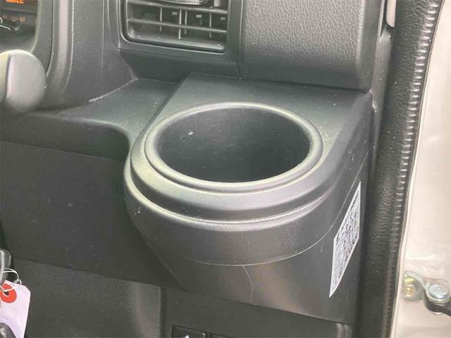 ハイゼットカーゴ クルーズＳＡＩＩＩ　ハイルーフ　ＡＴ　衝突被害軽減システム　ナビ　ＴＶ　両側スライドドア　キーレスエントリー　アイドリングストップ　電動格納ミラー　オートマチックハイビーム　オートライト　アルミホイール　ＡＢＳ（42枚目）