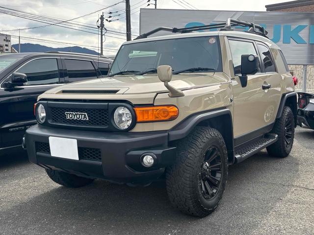 ＦＪクルーザー カラーパッケージ　４ＷＤ　ドライブレコーダー　ＥＴＣ　バックカメラ　クリアランスソナー　オートクルーズコントロール　ナビ　ＴＶ　アルミホイール　キーレスエントリー　ＡＴ　盗難防止システム　衝突安全ボディ　ＣＤ（12枚目）