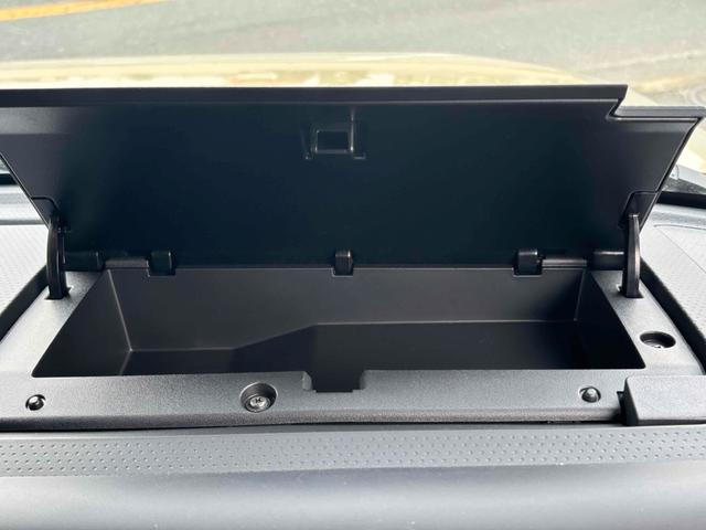 ＦＪクルーザー カラーパッケージ　４ＷＤ　ドライブレコーダー　ＥＴＣ　バックカメラ　クリアランスソナー　オートクルーズコントロール　ナビ　ＴＶ　アルミホイール　キーレスエントリー　ＡＴ　盗難防止システム　衝突安全ボディ　ＣＤ（52枚目）