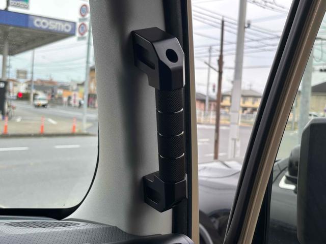 ＦＪクルーザー カラーパッケージ　４ＷＤ　ドライブレコーダー　ＥＴＣ　バックカメラ　クリアランスソナー　オートクルーズコントロール　ナビ　ＴＶ　アルミホイール　キーレスエントリー　ＡＴ　盗難防止システム　衝突安全ボディ　ＣＤ（59枚目）