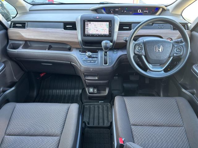 フリード Ｇ・ホンダセンシング　ドライブレコーダー　ＥＴＣ　ナビ　フルセグＴＶ　バックカメラ　アダプティブクルーズコントロール　両側電動パワースライドドア　取説　保証書　記録簿　スペアキー（53枚目）