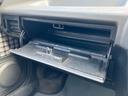 ご購入によって車両が変わられた際の「車両入れ替え」や運転者の方の年齢に合わせた「条件変更」、他自動車保険からのお得な切り替えもご提案可能です。