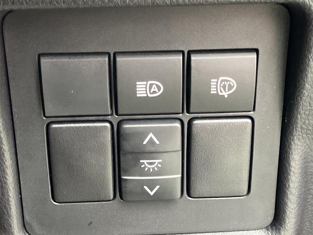 ランドクルーザープラド ＴＸ　Ｌパッケージ　マットブラックエディション　４ＷＤ　ＥＴＣ　バックカメラ　クリアランスソナー　オートクルーズコントロール　レーンアシスト　パワーシート　衝突被害軽減システム　サンルーフ　ナビ　ＴＶ　オートマチックハイビーム　オートライト（9枚目）