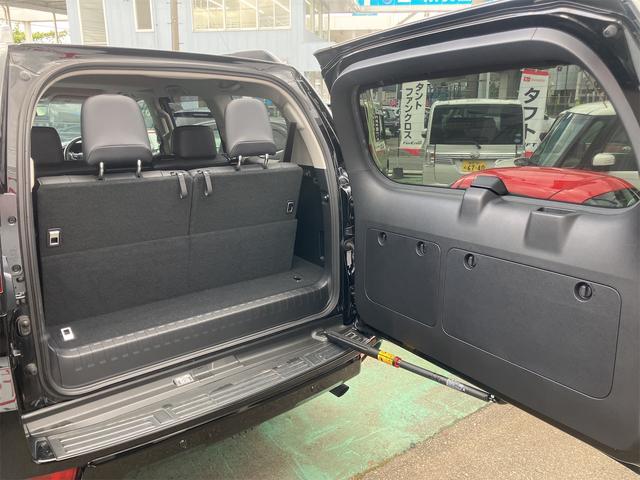 ランドクルーザープラド ＴＸ　Ｌパッケージ　マットブラックエディション　４ＷＤ　ＥＴＣ　バックカメラ　クリアランスソナー　オートクルーズコントロール　レーンアシスト　パワーシート　衝突被害軽減システム　サンルーフ　ナビ　ＴＶ　オートマチックハイビーム　オートライト（19枚目）