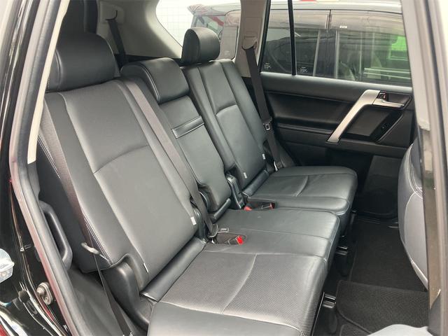 ランドクルーザープラド ＴＸ　Ｌパッケージ　マットブラックエディション　４ＷＤ　ＥＴＣ　バックカメラ　クリアランスソナー　オートクルーズコントロール　レーンアシスト　パワーシート　衝突被害軽減システム　サンルーフ　ナビ　ＴＶ　オートマチックハイビーム　オートライト（61枚目）