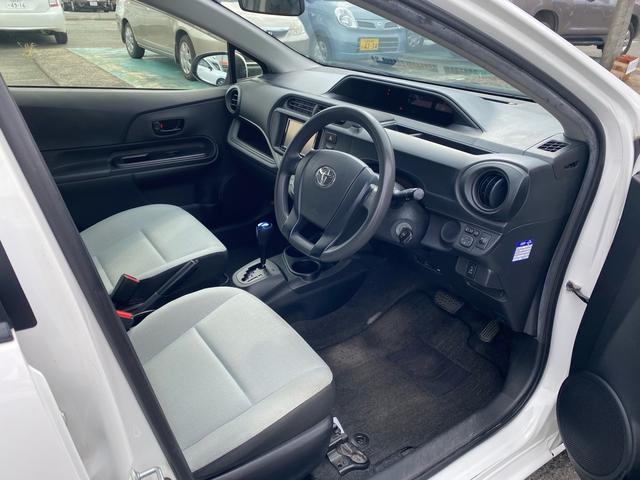 アクア Ｌ　ハイブリットバッテリー１年保証付き　車検令和８年１０月　ＥＴＣ　バックカメラ　Ｂｌｕｅｔｏｏｔｈ接続（10枚目）