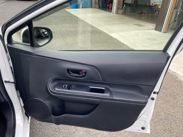 アクア Ｌ　ハイブリットバッテリー１年保証付き　車検令和８年１０月　ＥＴＣ　バックカメラ　Ｂｌｕｅｔｏｏｔｈ接続（11枚目）