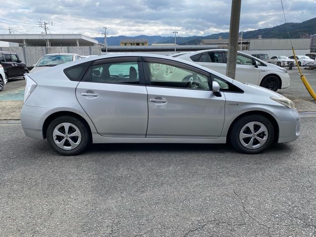 プリウス S 車検令和8年10月 フルセグナビ ETC バックカメラ Bluetooth接続 プッシュスタート スマートキー(6枚目)